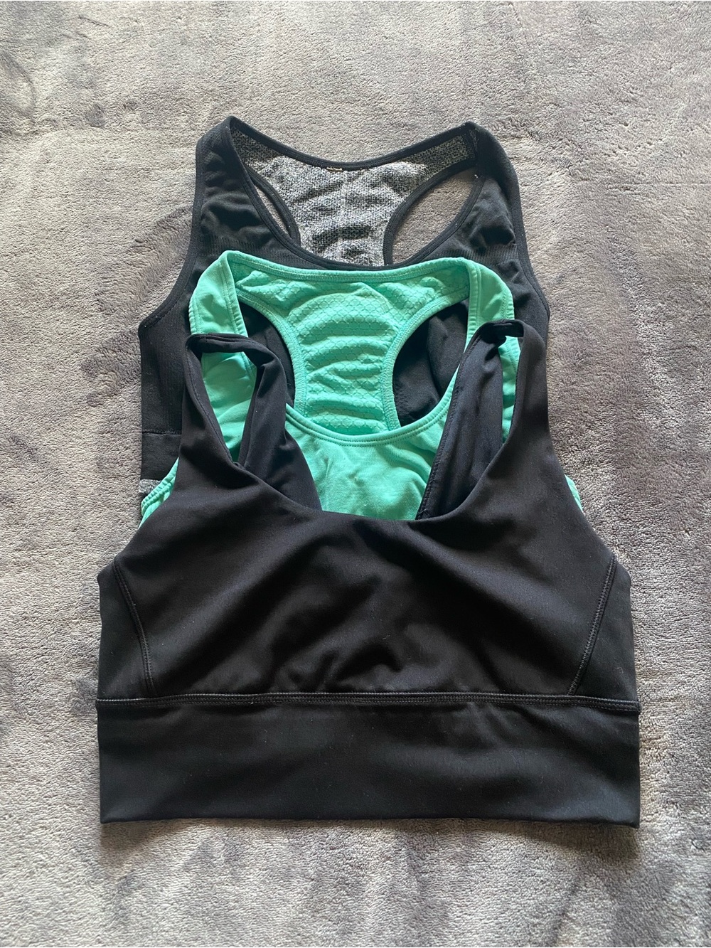 Black & Mint Racerback Sports Bras - Women's Supportive Activewear